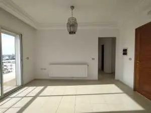 Un appartement S+2 à Cité El Agba