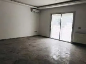 Un appartement s+2 à vendre-La Soukra 