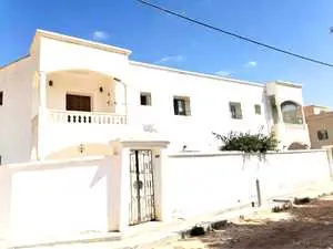 Deux charmantes villas (Jumeaux) à vendre à Cité El Roki ,Medenine Sud