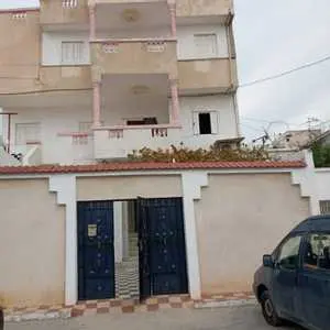 une villa a mourouj 5 sur deux niveaux 