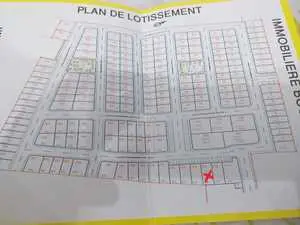 A vendre un terrain à cite 20 mars