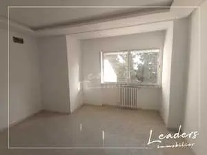 Un appartement s+2 à coté hôtel Omar khayem 27246323