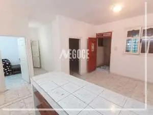 un appartement S+2 au RDC d’un immeuble avec jardin situé à Hammamet.