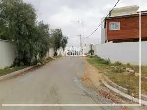  un lot de terrain avec 3 façades,à cité diamant kharouba Hammamet 