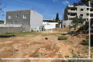  un terrain,situé à Kharrouba Hammamet Nord. 