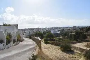 un terrain situé à Hammamet nord Kharouba près de carrefour 