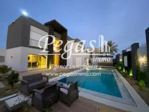 A louer une villa de luxe avec piscine à Djerba Temlell 
