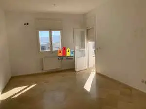 Appartement s+3 à Ezzahra