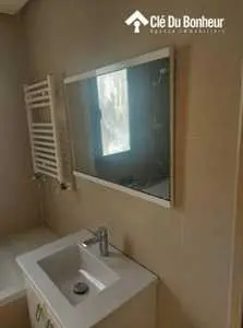 spacieux appartement s+3 à la soukra