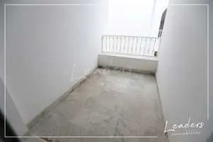  un appartement S+3,située à corniche Hammamet 27246358