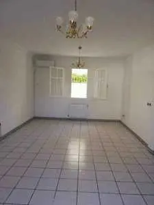 A louer un duplex s+3 avec jardin à Ain Zaghouan