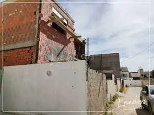 à Vendre beau terrain à Soukra / 27246330