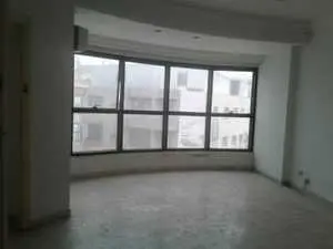 ÉTAGE 500 M2 RUE HEDI CHAKER AVEC ASCENSEUR LOYER 5 MD MOIS EN HT