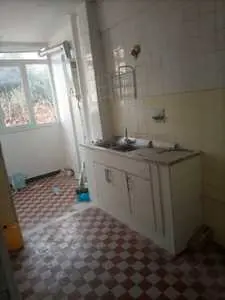 Une place dans une chambre à sidi Béchir Beb dzira win lmarkez