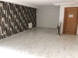  un appartement s+3 à vendre aux jardins l'aouina 