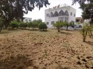 à vendre villa à côté de la salle des fêtes Carthage.