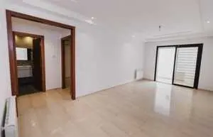 A vendre S+1 ,89 m² ,Ennasr 2 coté Slim School