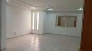 Etage de villa s+3 à Ezzahra lycée