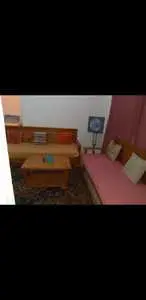 studio meubler a loyer par jour au lafayette . 80 dinars par jour. tel: 28033155