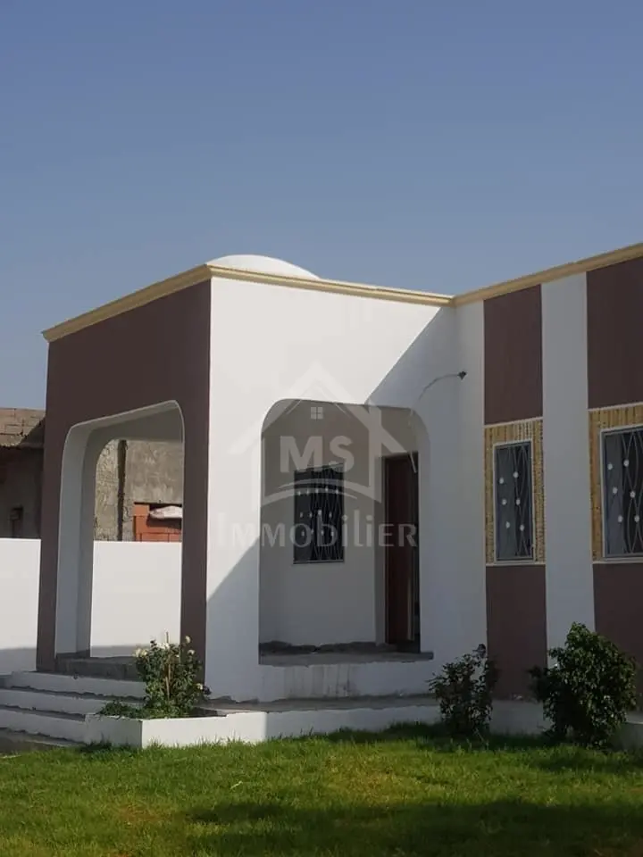 A VENDRE UNE MAISON S+2 A HAMMAMET SUD 