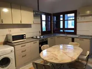 etage de villa 180m2 à menzah 5 1650dt