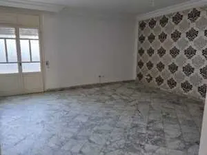 A vendre un appartement s+4 à riadh andalous