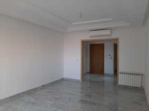 A louer un appartement S+2,140m²,Ennasr 2