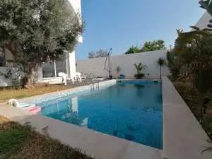 Villa Triplex S+5 avec piscine à hammamet nord