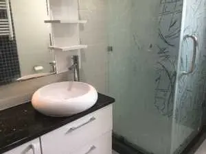 Appartement meublé luxueux S1 Résidence la Falaise à louer 650 DT. 