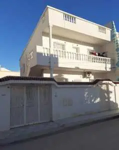 A vendre villa jumelée à Ghazela