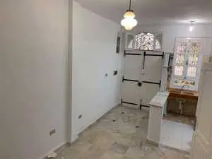 Appartement S+1 à Bab Lassal à côté du métro