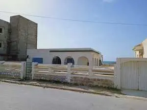 A vendre maison pieds dans l'eau à Soliman Plage 