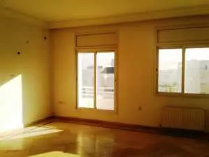 Un appartement propre et lumineux à Sahloul