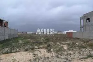  un superbe terrain situé à 10 min de Yasmine Hammamet 