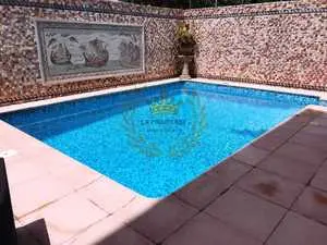 Location - Villa S+4 avec une piscine à la Marsa