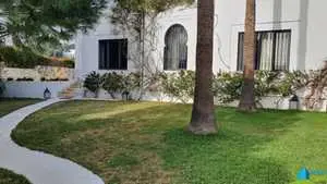 Villa S+3 avec jardin à Carthage