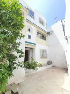 Villa s+7 de 400m² sur un terrain de 222 m² à Hammamet centre