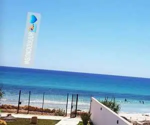 Piscine Pieds Dans l'eau Villa Pr Des Vacances De Couleur Bleu