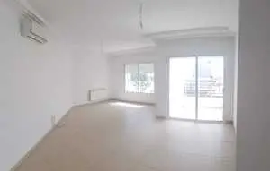 À louer un appartement S+2 de 150 m2 aux jardins de Carthage