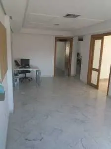 Bureau cloisonné en 3 espaces- 100 m²- Tunis -IFC 2604