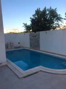 Villa S+4 avec piscine à Yasmine Hammamet