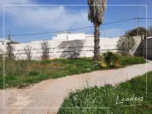 un terrain à vendre à la soukra