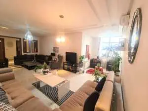 S+3 de 160 m² à vendre à Ennasr 2