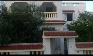 Alouee etage de villa à soukra