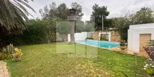 Villa S+4 avec jardin et piscine,La Soukra