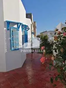 Superbe villa S+3 avec beau jardin à Hammamet 