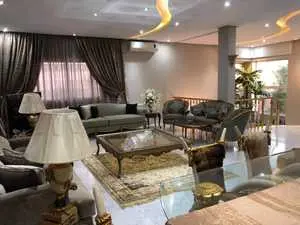 A vendre magnifique Villa S5 à Menzah 9 C avec deux appartements Haut Standing