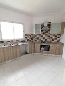 Appartement s+2 HST avec parking sous sol à MADINA 3