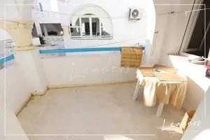  un appartement s+2 au 1er étage d’une résidence située à baraket sahel 27246307