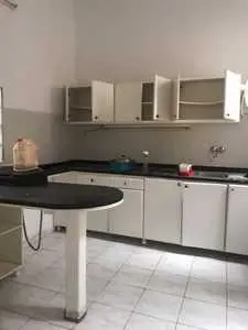 À louer appartement s+4 à rue de Marseille 98696928